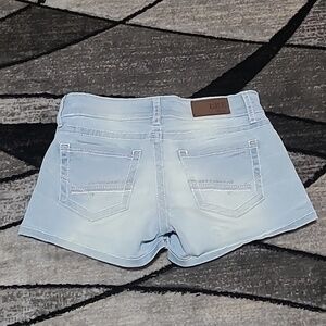 BKE STELLA EMBROIDERED LIGHT-WASH DENIM SHORTS